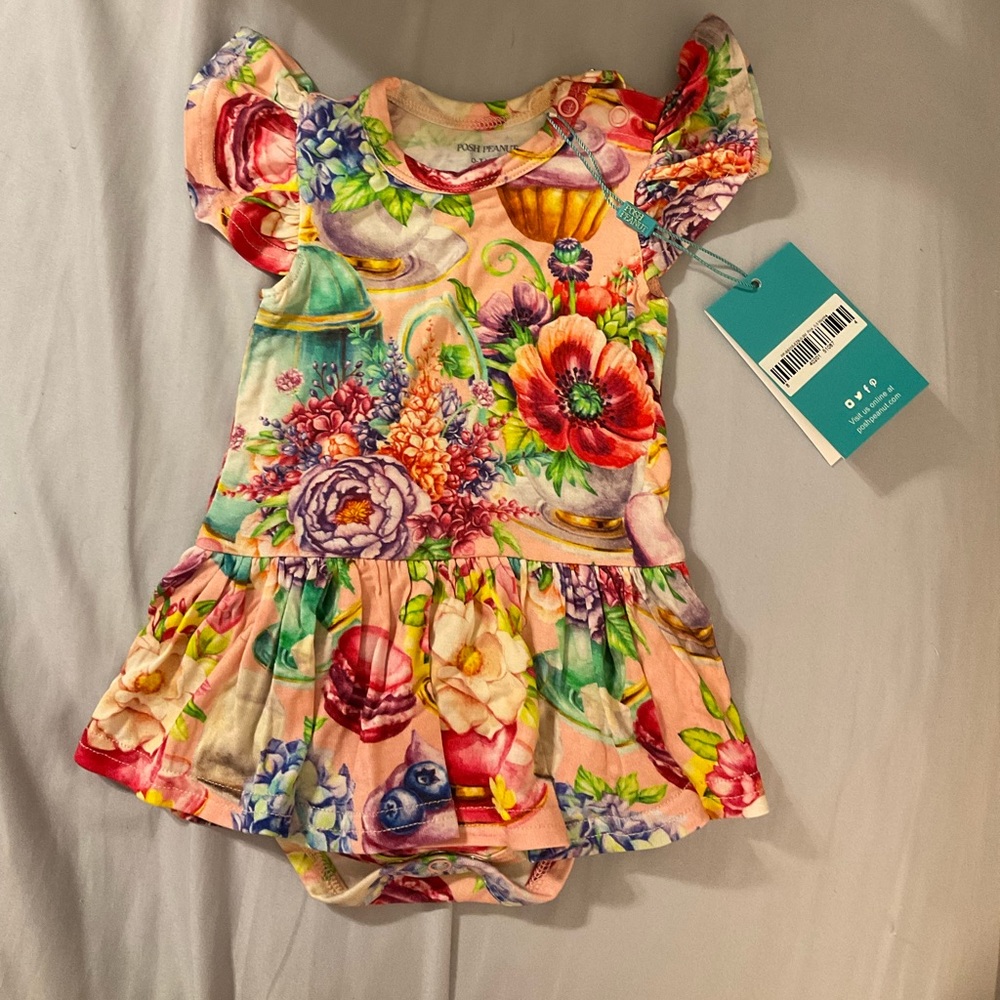 Posh Peanut Elizabeth capsleeve bodysuit twirl 0-3